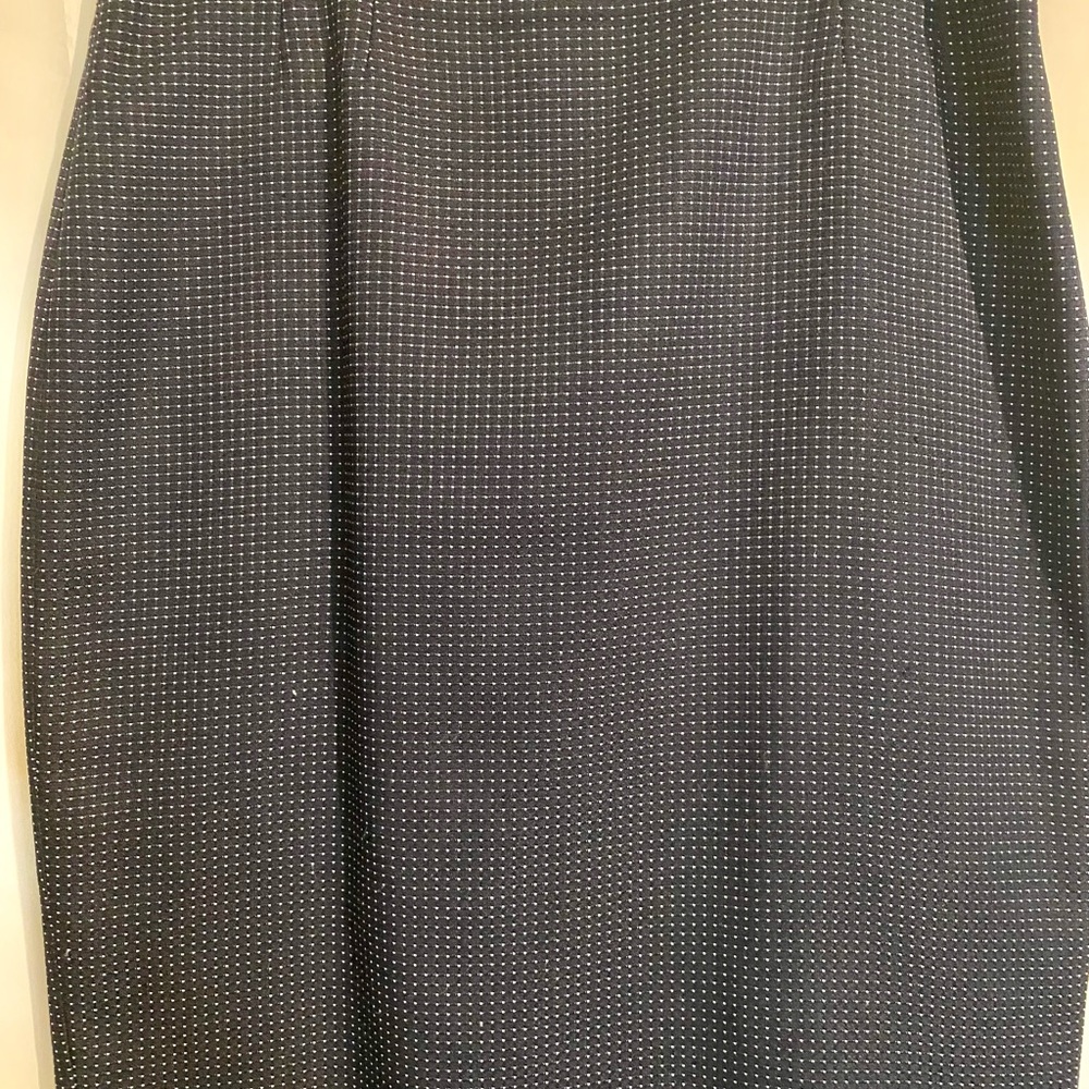 Kasper Women's 2-Piece Blue with White Polka Dots Skirt Suit Set Size 14 Midi - Picture 16 of 16